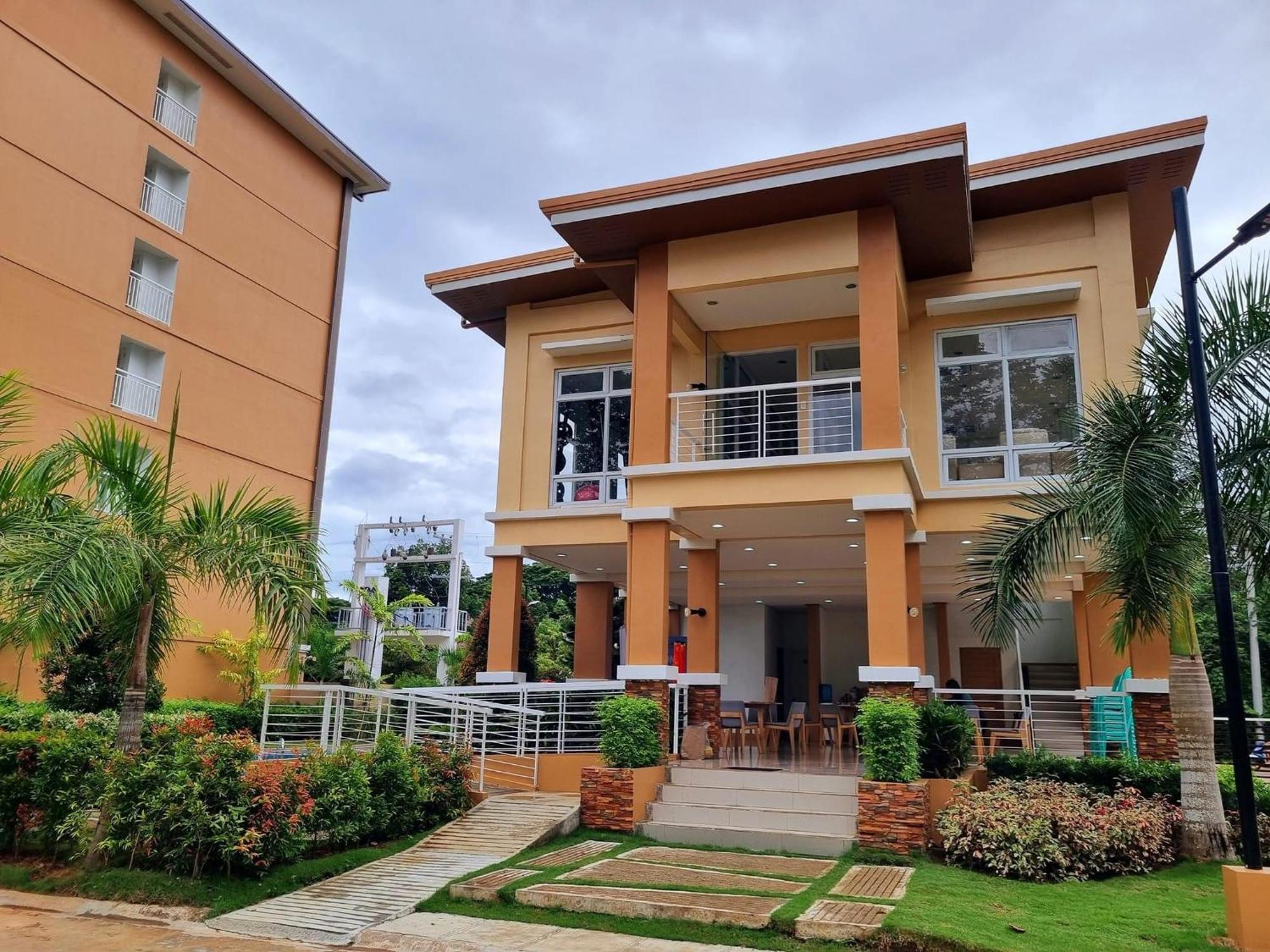 Condo In Camella Manors In Puerto Princesa Exterior photo