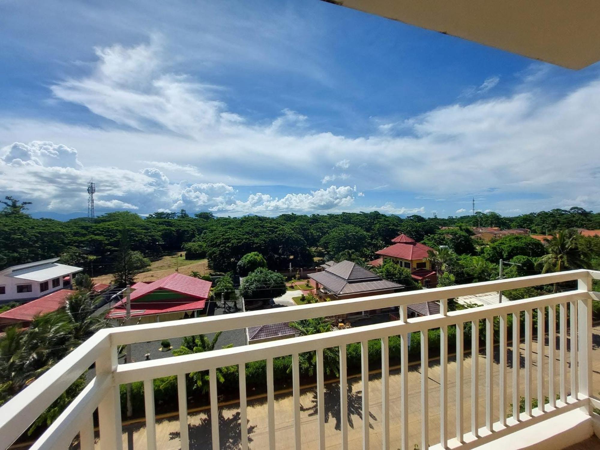 Condo In Camella Manors In Puerto Princesa Exterior photo
