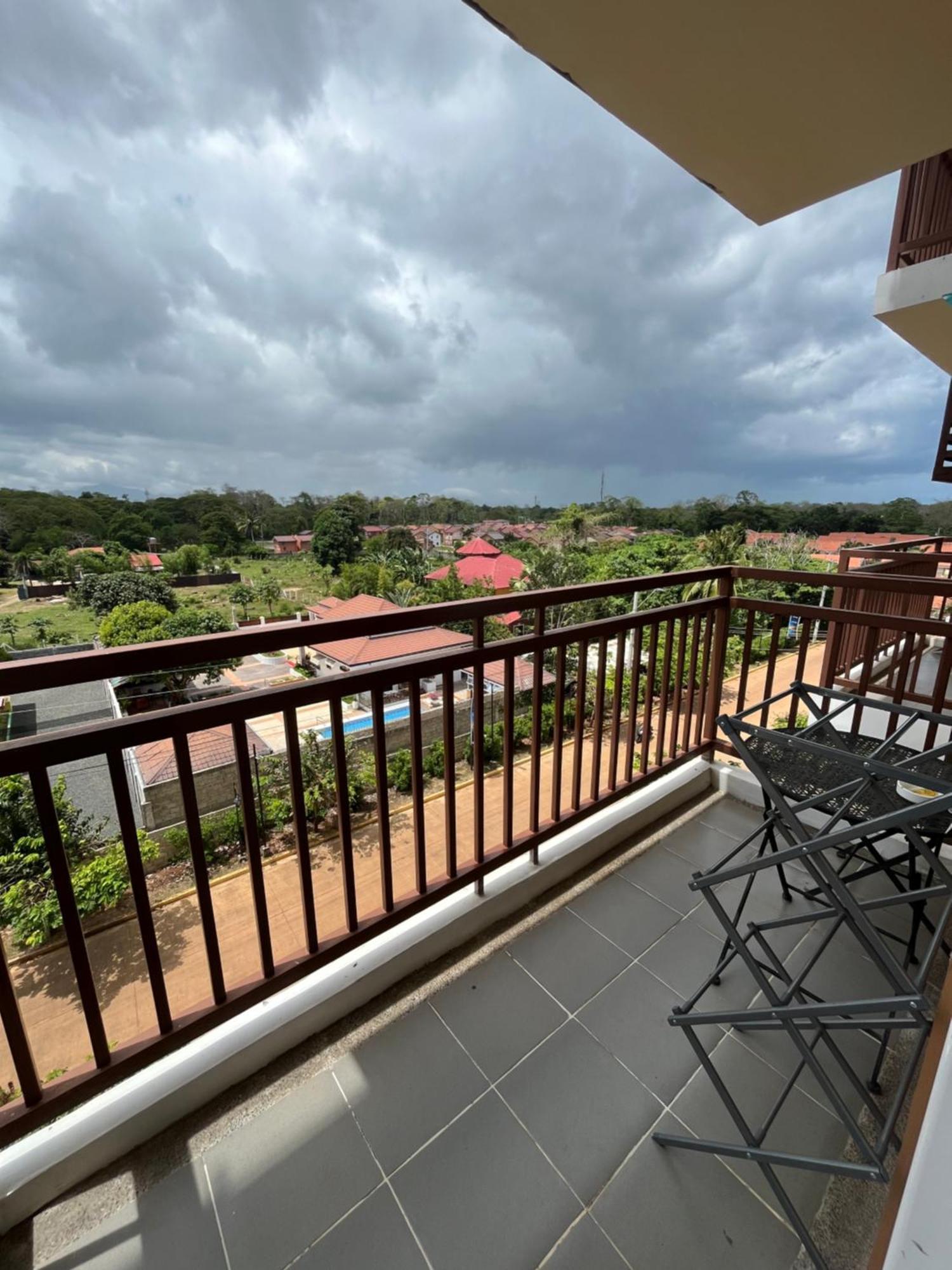 Condo In Camella Manors In Puerto Princesa Exterior photo